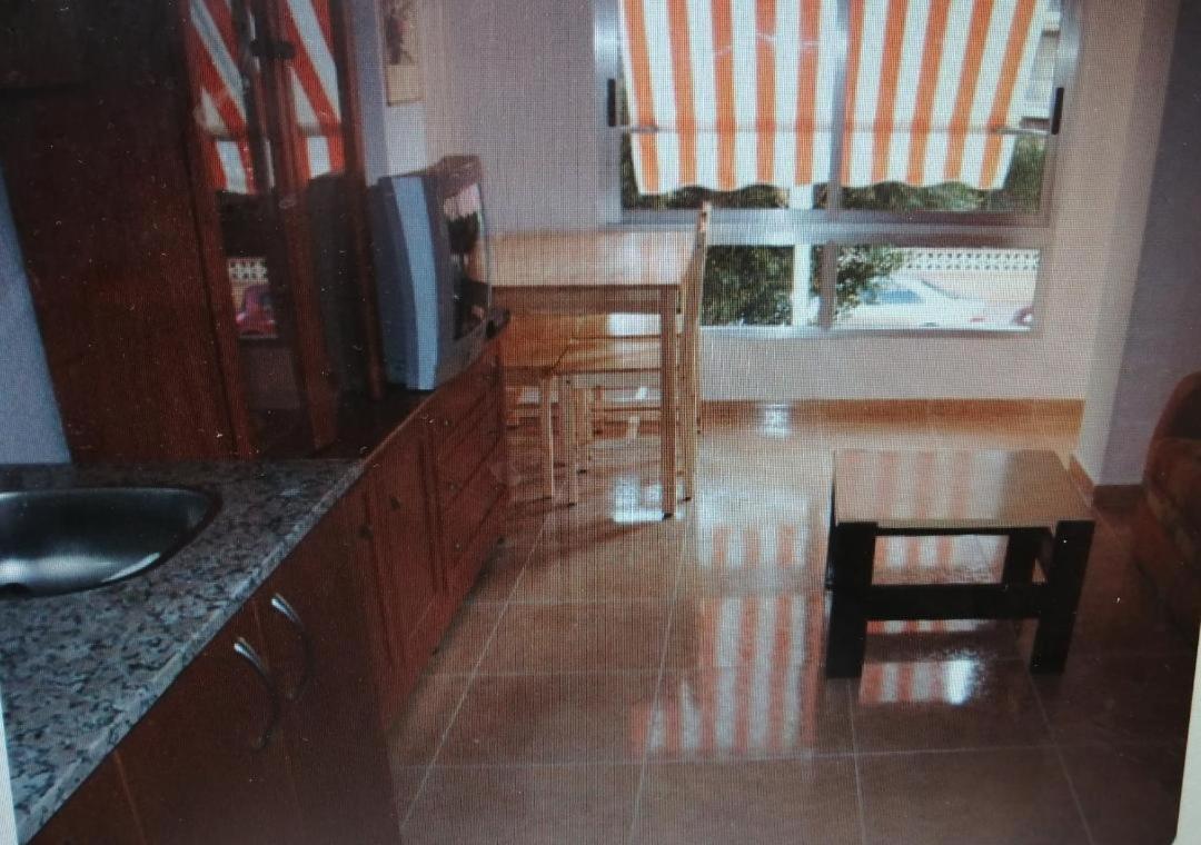 Estudio Apartamento Cerca De La Playa Плая Побла де Фарналс Екстериор снимка